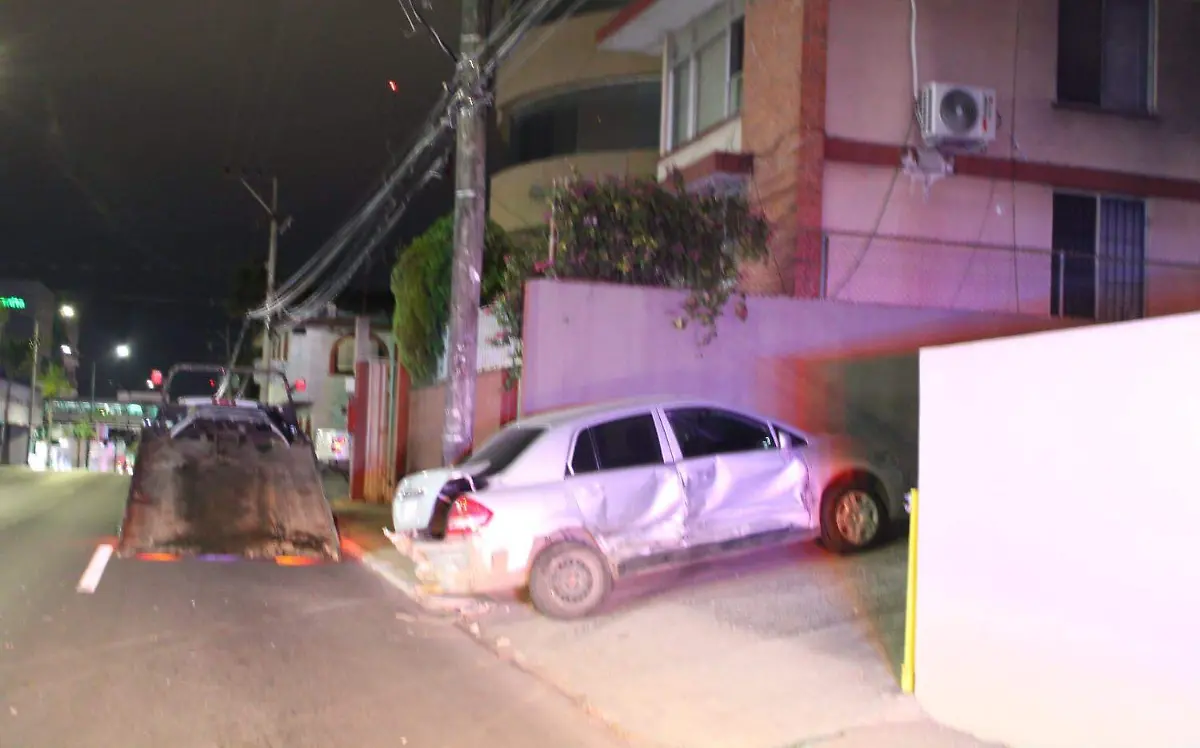 Fuerte choque en la Avenida Hidalgo de Tampico Antonio Campos (1)